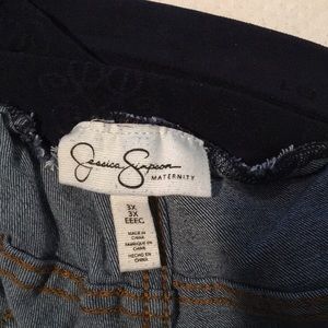 Plus size maternity jeans